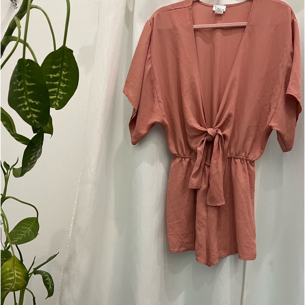Lani California Tie Front Plunge Beach Romper Size Small